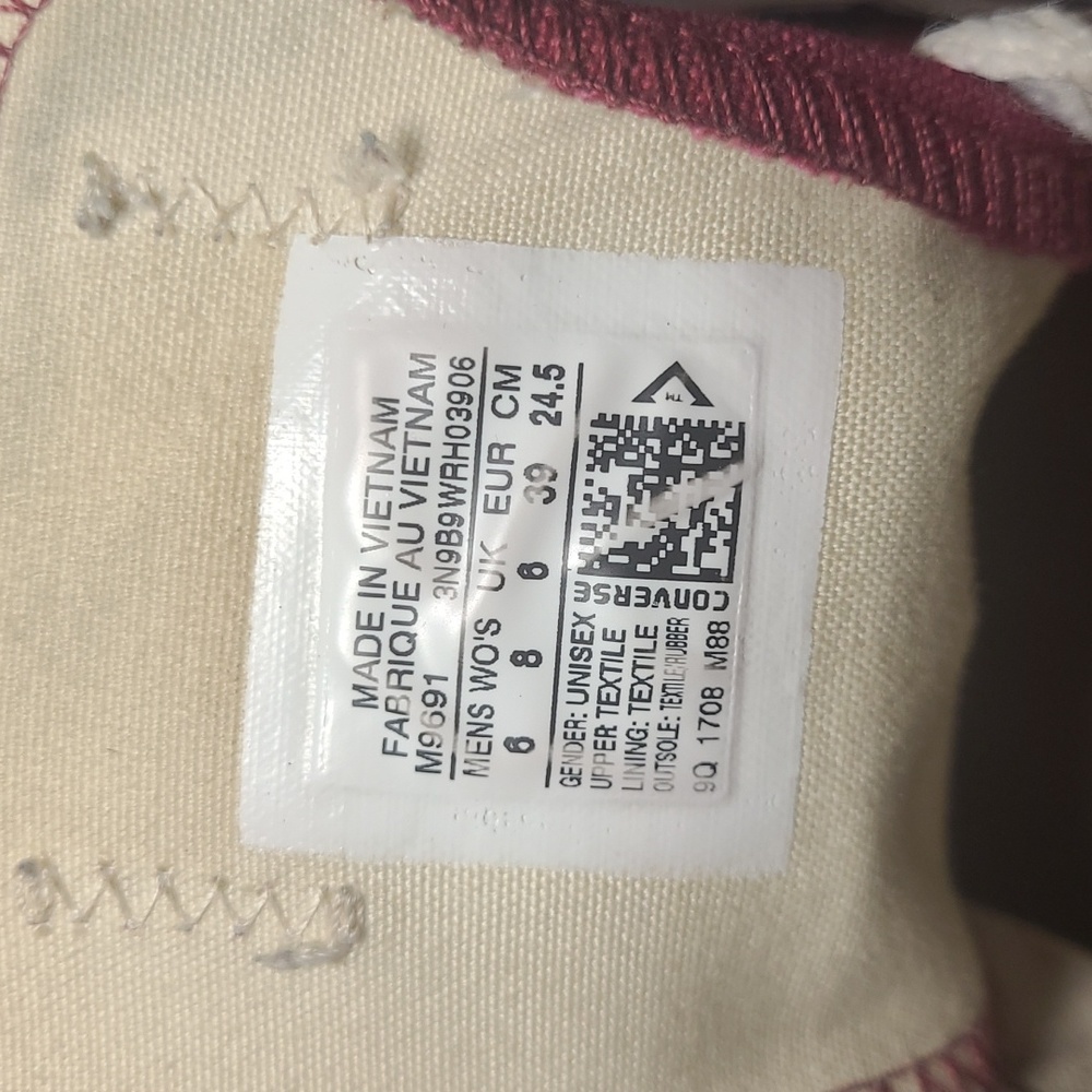Converse - Picture 4 of 4